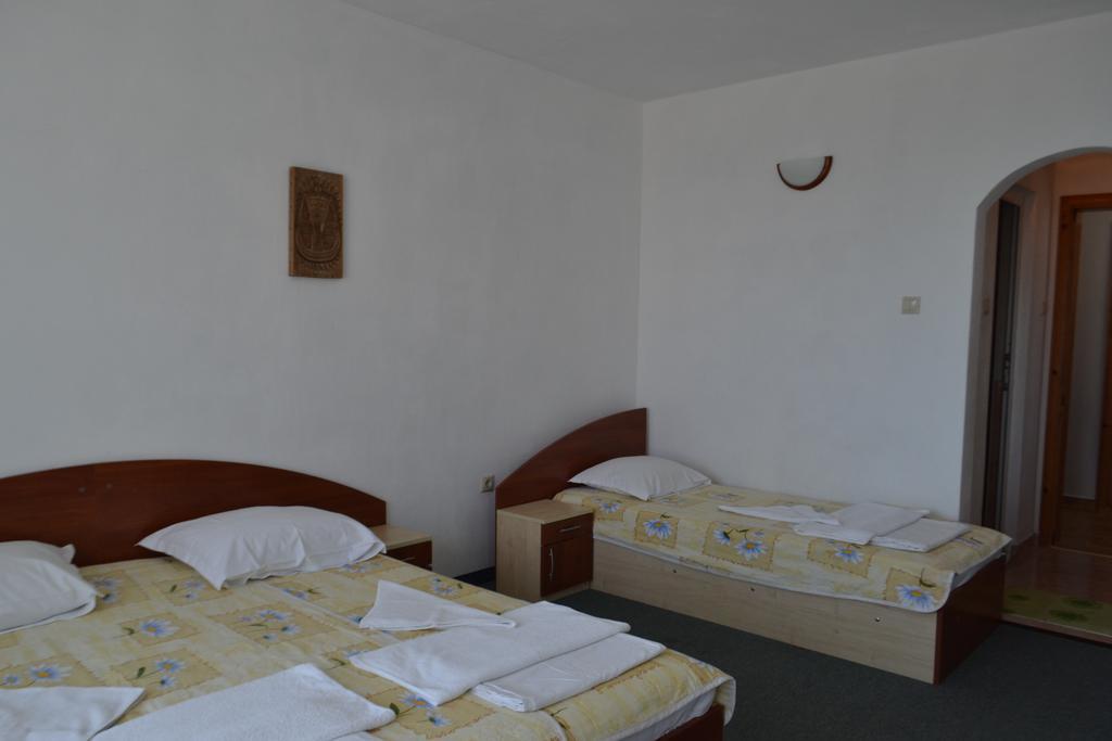 Galina Guest House Obzor Bagian luar foto